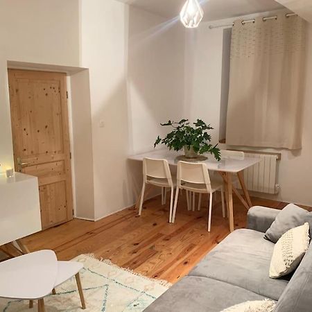 Le Petit Cocon Nimois Apartamento Nîmes Exterior foto