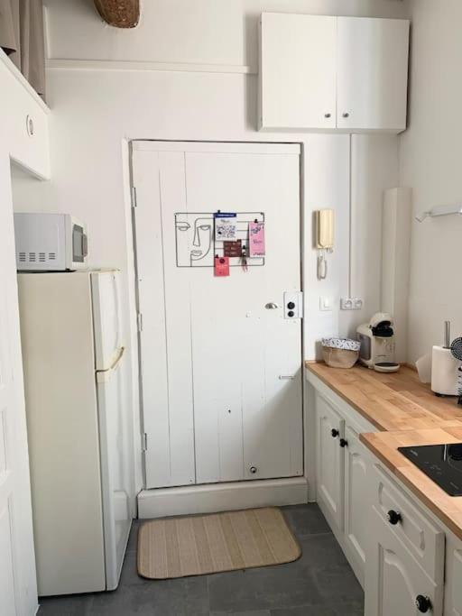 Le Petit Cocon Nimois Apartamento Nîmes Exterior foto
